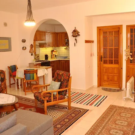 Marina Townhouse *